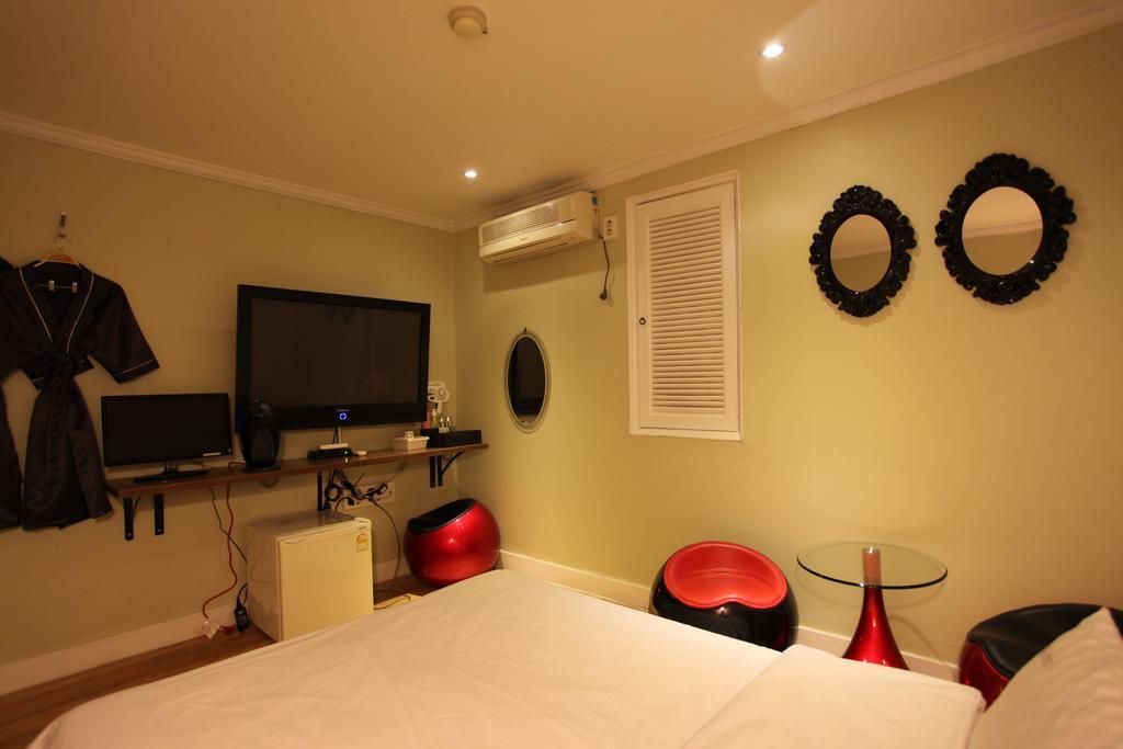 Hotel Goguma Shinchon Seoul