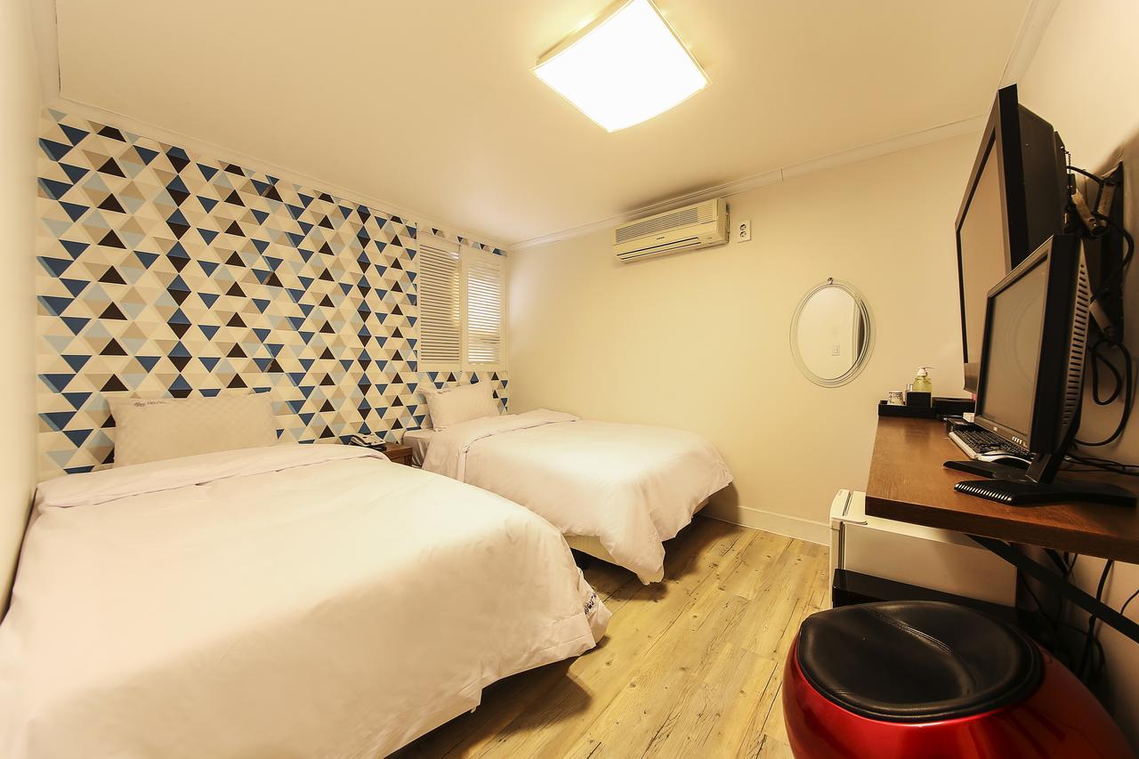 Hotel Goguma Shinchon 2*