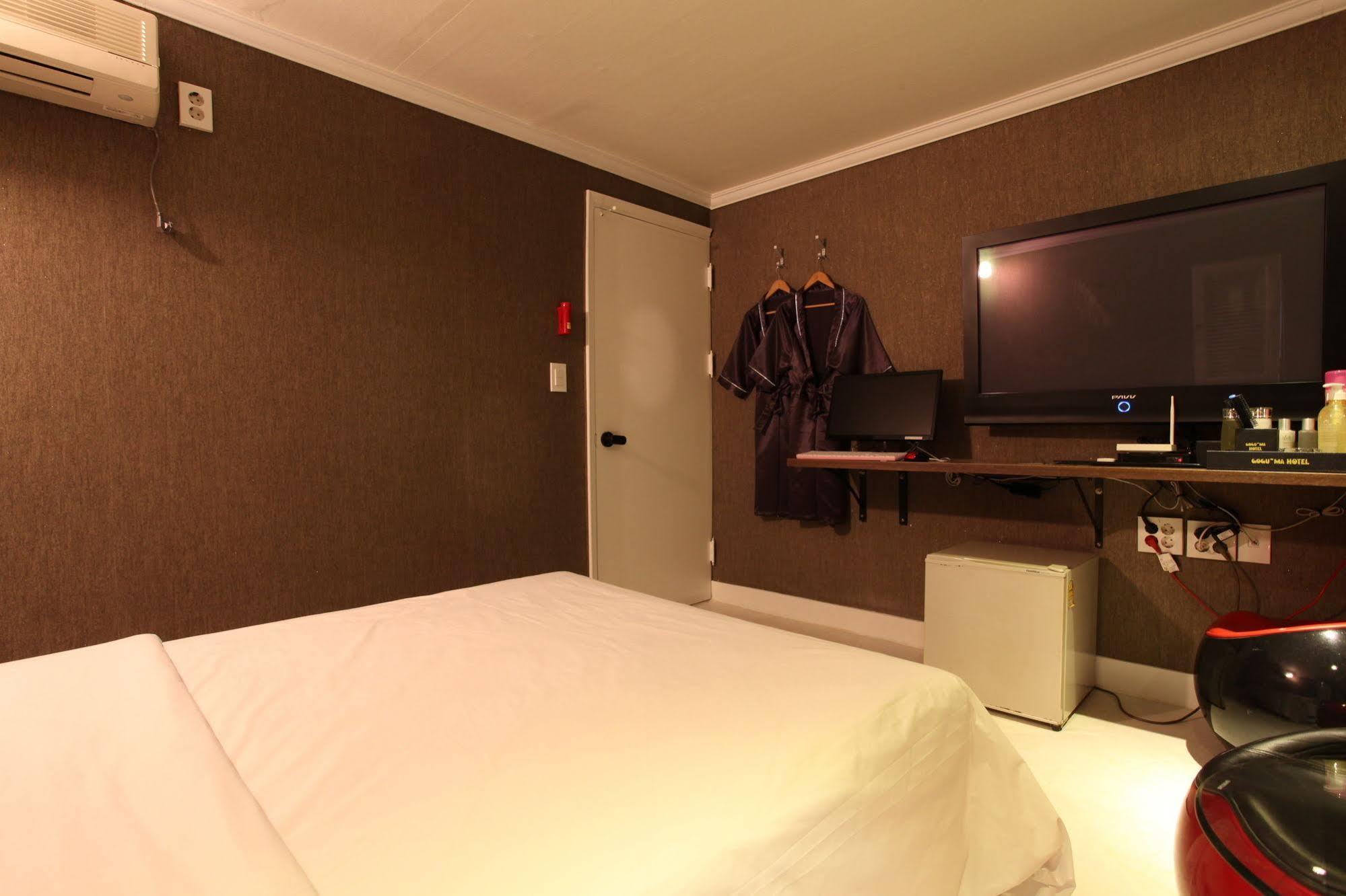 Hotel Goguma Shinchon Seoul