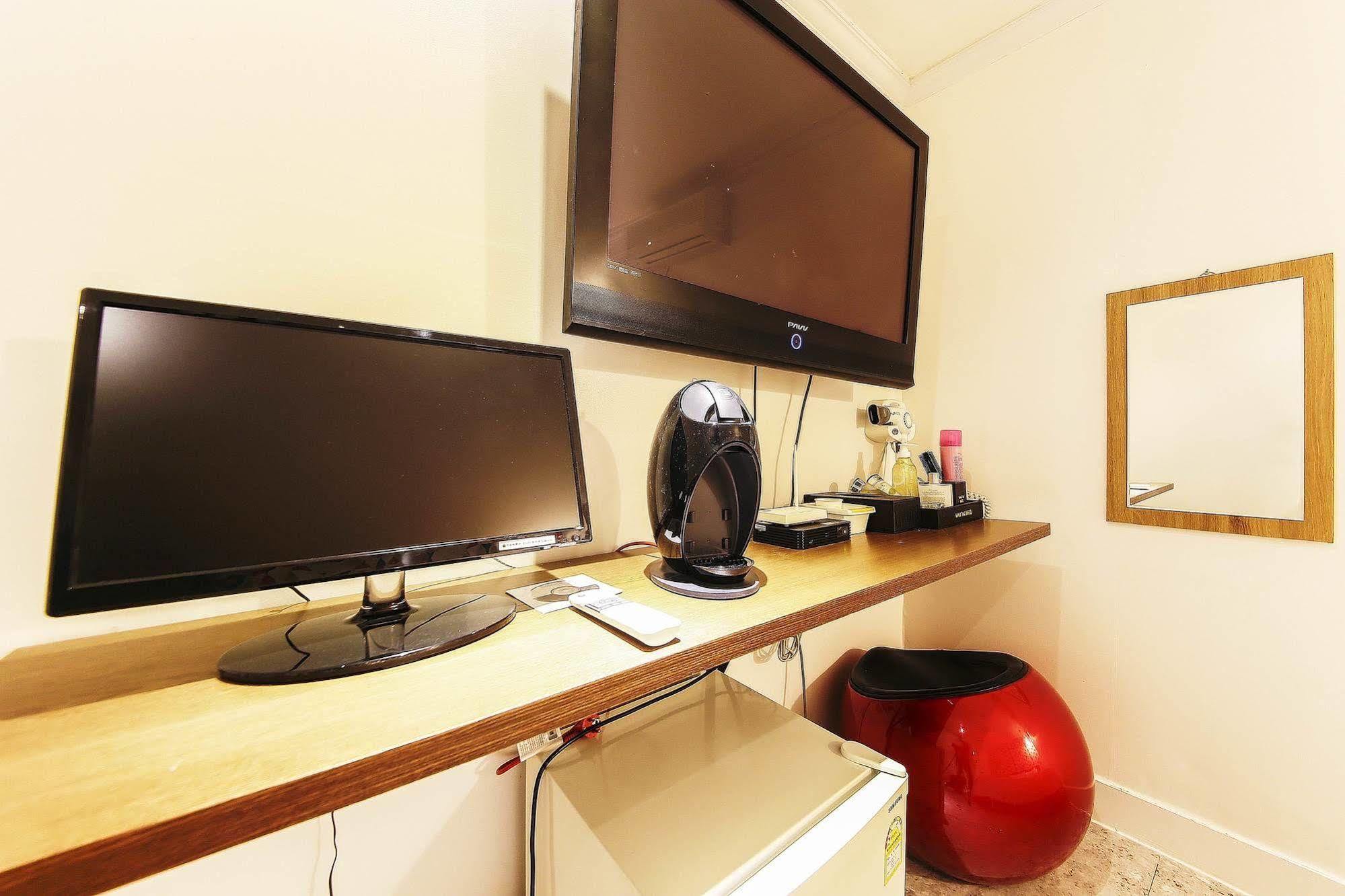 Hotel Goguma Shinchon Seoul